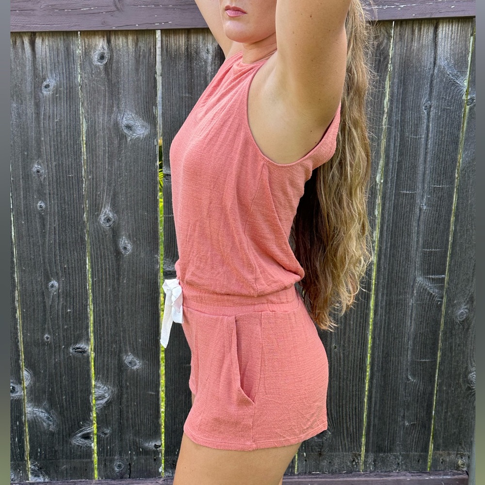 Womens Wilfred Free Aritzia Salmon Pink Sleeveless Shorts Romper, Size XS